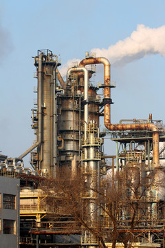 胡同深处 从传统民居到化工产品的生产变迁与挑战